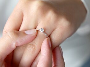 Engagement ring Royal in 9K white gold with diamond 0.25ct H/SI
