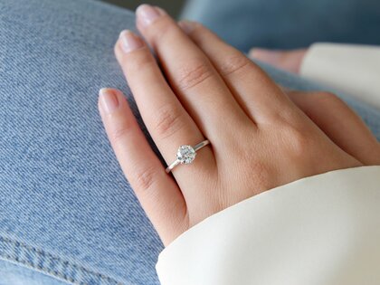 Engagement ring Royal in 18K white gold with lab-grown diamond 2.00ct D/IF