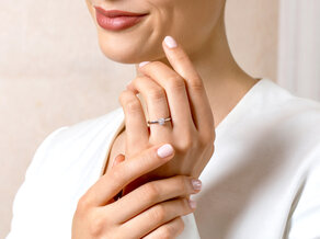 Engagement ring Surprise in 9K yellow gold with lab-grown diamond 0.75ct E/VS