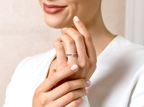 Engagement ring Surprise in 18K rosé gold with lab-grown diamond 0.75ct E/VS