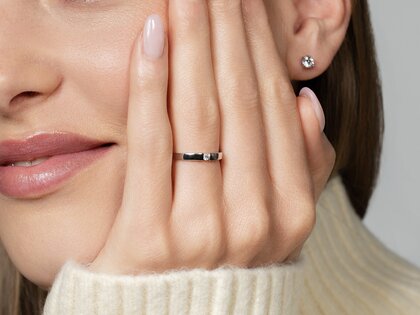 Engagement ring Infinity Petite in 14K rosé gold with diamond 0.06ct G/SI