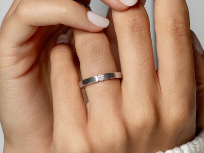 Engagement ring Infinity in 14K yellow gold with diamond 0.10ct H/SI