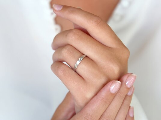 Engagement ring Infinity in silver 925/- with diamond 0.10ct G/SI