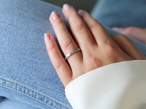 Engagement ring Infinity in 18K white gold with diamond 0.05ct G/VS