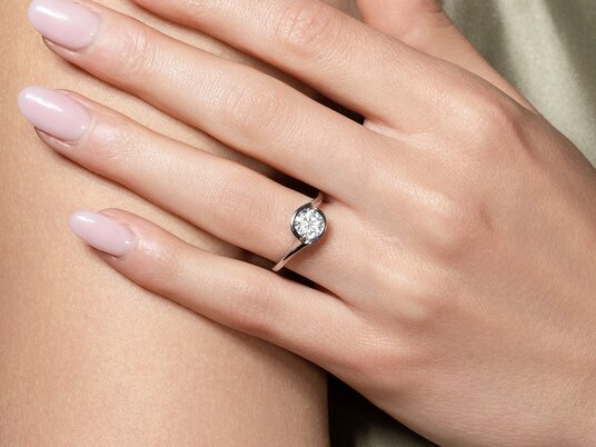 Engagement ring Touch in 9K white gold with diamond 1.00ct