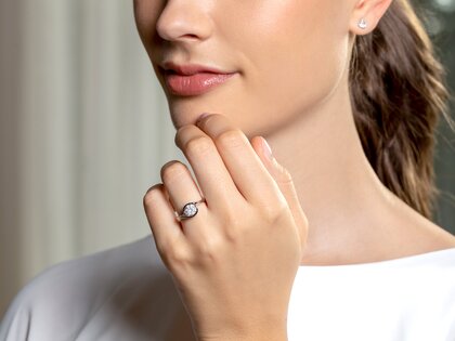 Engagement ring Touch in 9K white gold with diamond 1.00ct H/SI
