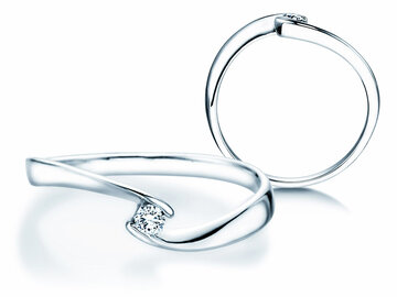 Engagement ring Twist Petite in 14K white gold with diamond 0.06ct G/SI