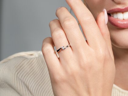 Engagement ring Twist in silver 925/- with diamond 0.05ct H/SI