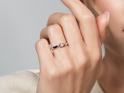 Engagement ring Twist in silver 925/- with diamond 0.10ct G/VS