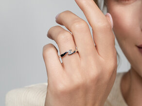 Engagement ring Twist in 14K yellow gold with diamond 0.20ct H/SI