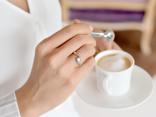 Engagement ring Twist in 18K white gold with lab-grown diamond 0.25ct